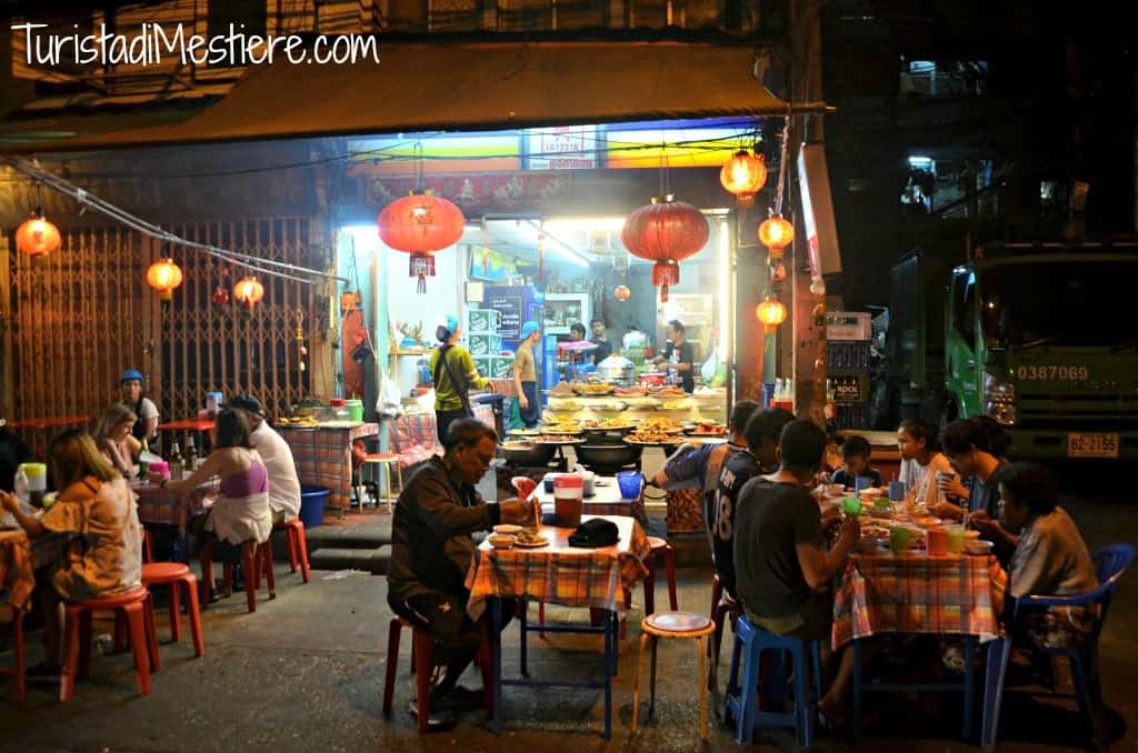 Bangkok-street-food-Yaowarat-Road