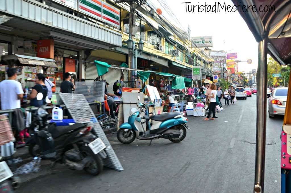 Bangkok-bancarelle-khao-san-road