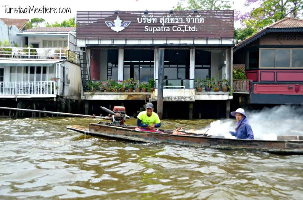 Bangkok-chao-phraya-barbeque-barca