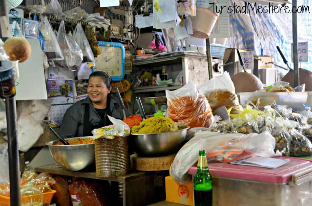 Bangkok-market-Wat-Klang-thonburi