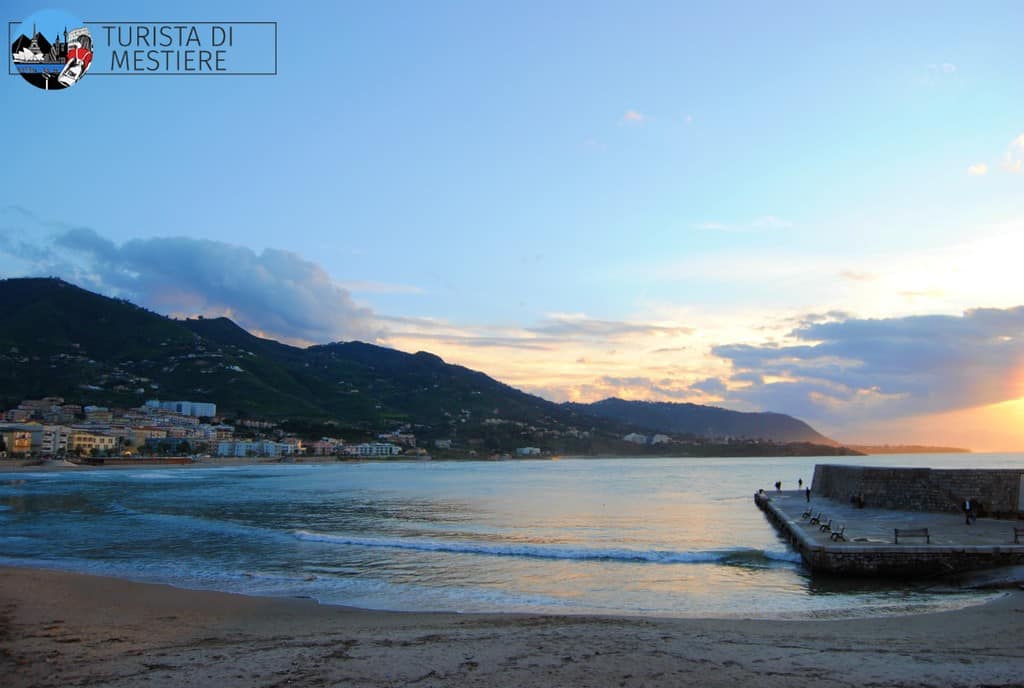 Cosa-vedere-Cefalu-tramonto-porto