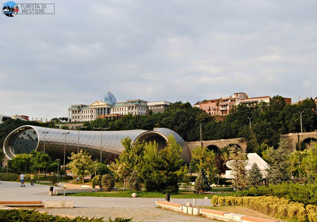 Cosa-Vedere-Tbilisi-Parco-Rike-auditorium