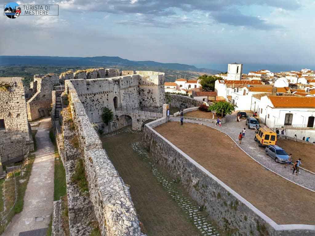 Unesco-Festival-Experience-Monte-SantAngelo-castello-esterno