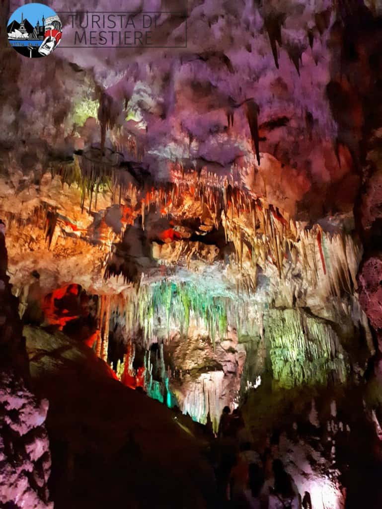come-organizzare-viaggio-georgia-Grotte-Prometeo