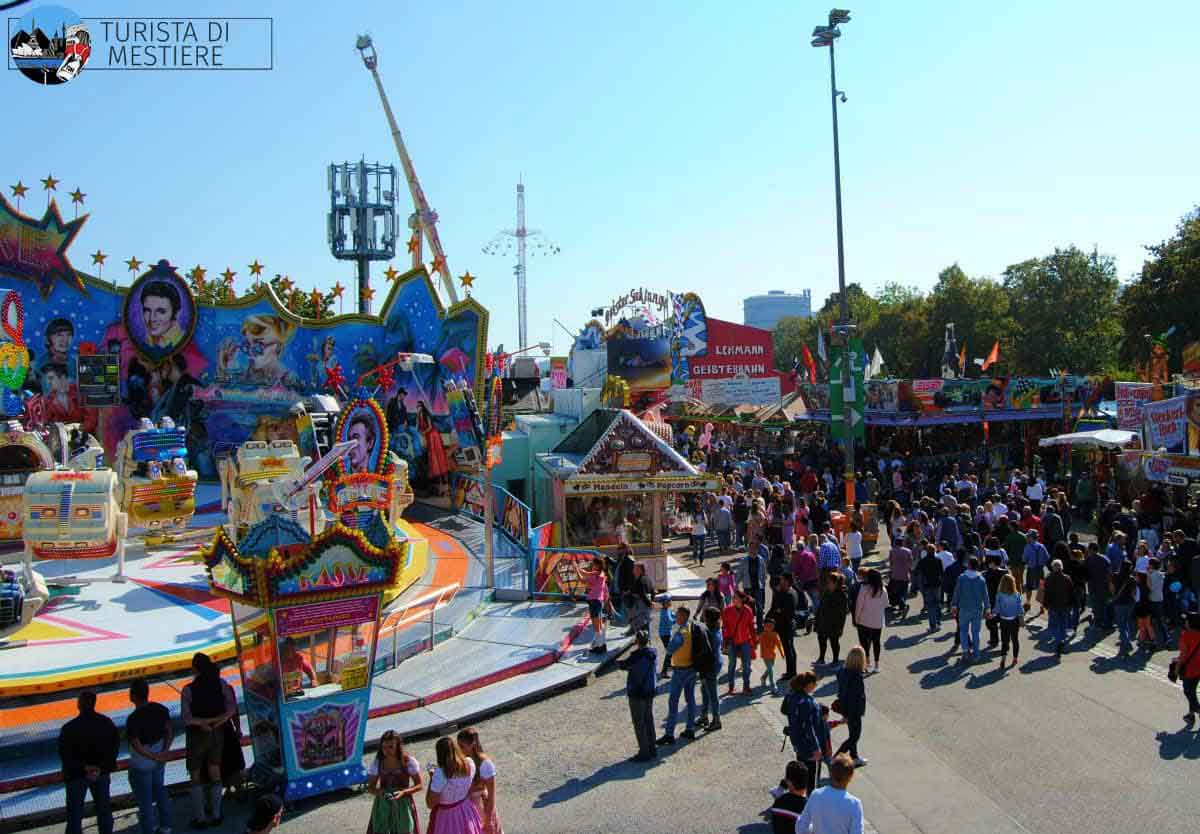 Cannstatter-Volksfest-luna-park