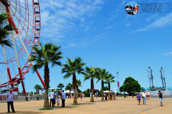 Cosa vedere Batumi ruota panoramica ali nino