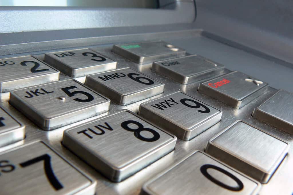 prelievo-contanti-bancomat-in-viaggio