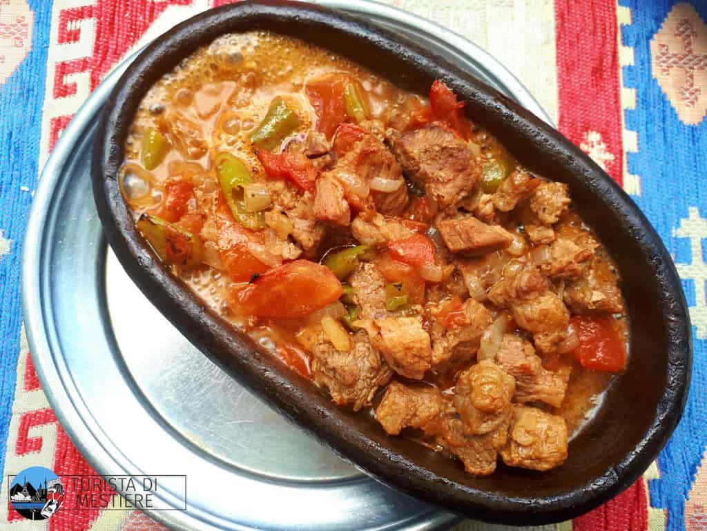 Cosa-mangiare-Cappadocia-testi-kebap