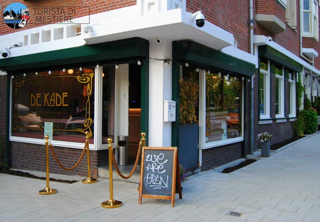 L'esterno del coffee shop De Kade