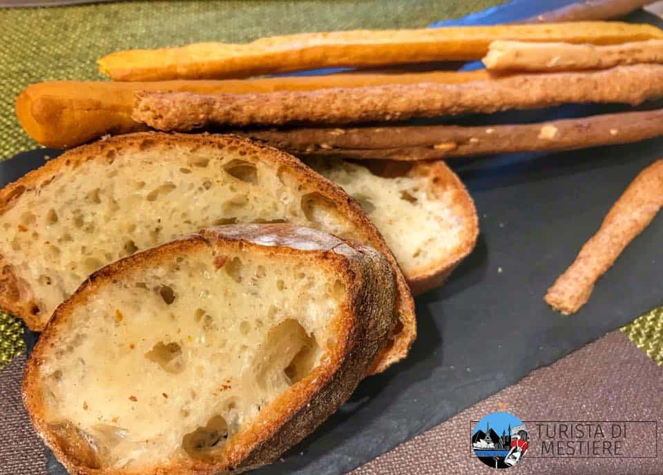Pandiseta e grissini con farine speciali alla Locanda del Borbone di San Leucio
