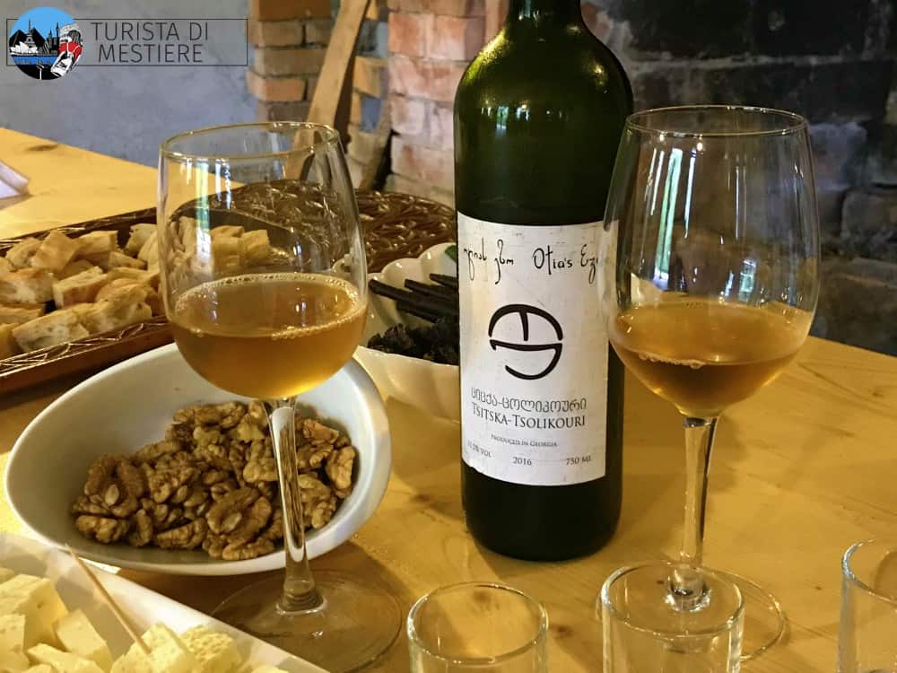 La degustazione di Tsitska Tsolikouri da Otia's Ezo