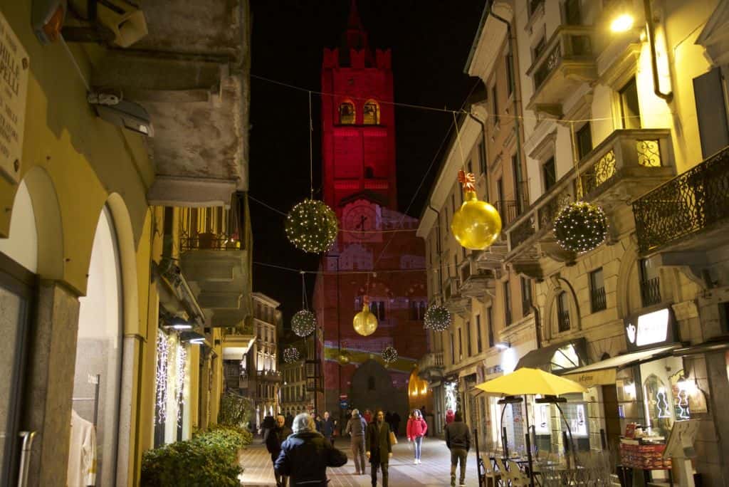 Christmas-village-Monza-Arengario-video-mapping