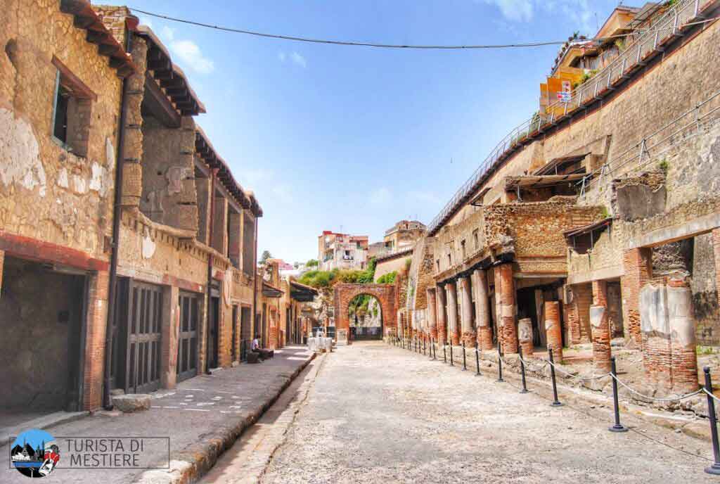 Visita-Ercolano-decumano-massimo-