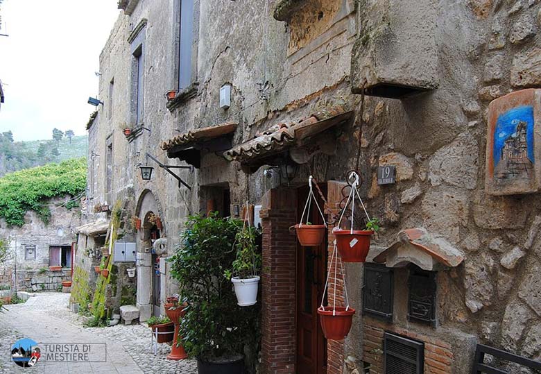 Tra i vicoli di Casertavecchia