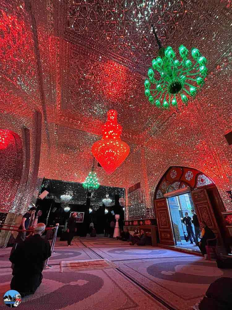 Gli interni del Mausoleo Imamzadeh Saleh