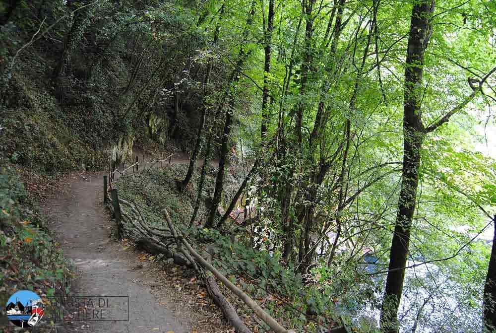 cascate-carpinone-sentiero