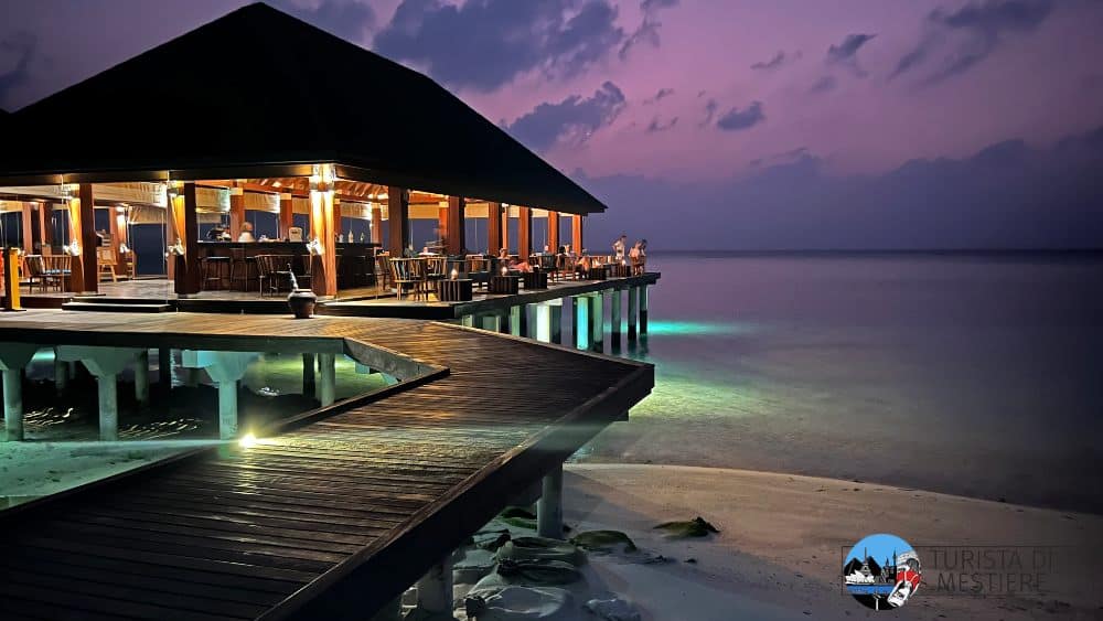 maldive-low-cost-ristorante-sulla-spiaggia