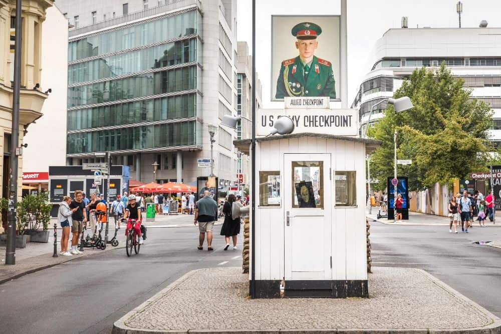 Berlin US Army Checkpoint, Checkpoint Charlie © GNTB Dietmar Scherf