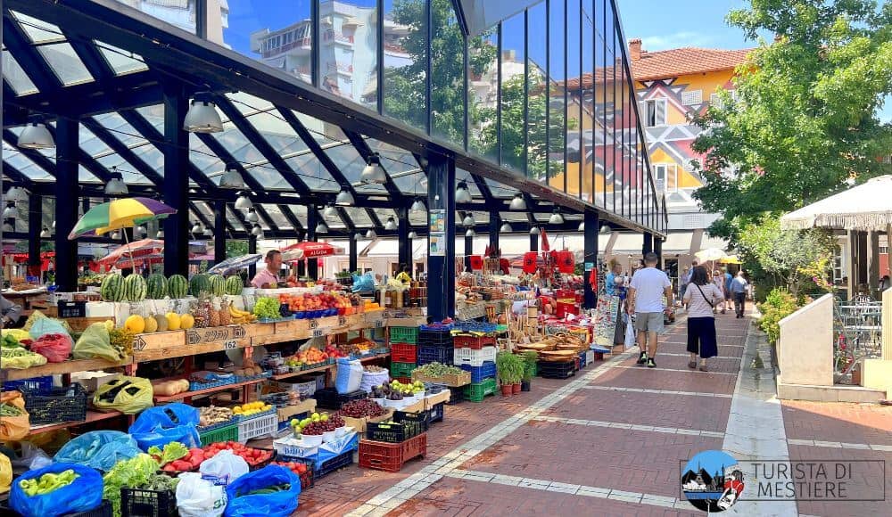 mercato tirana Pazari i Ri