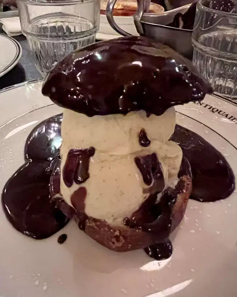 dove-mangiare-a-parigi-les-antiquaires-profiterole