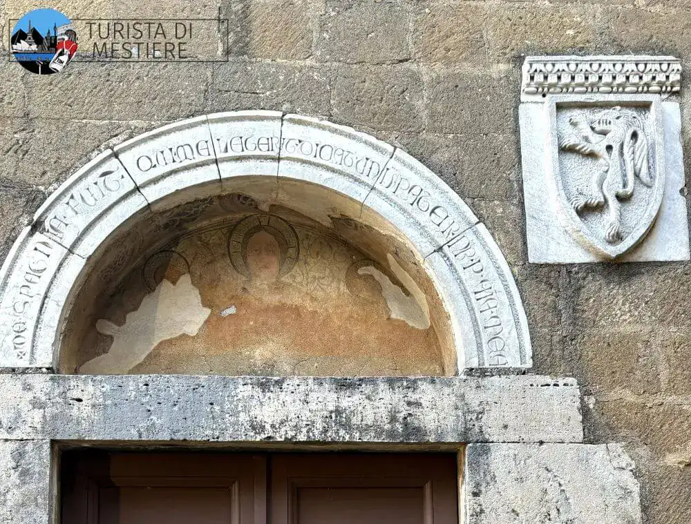 cori-leone-rampante-cappella-annunziata