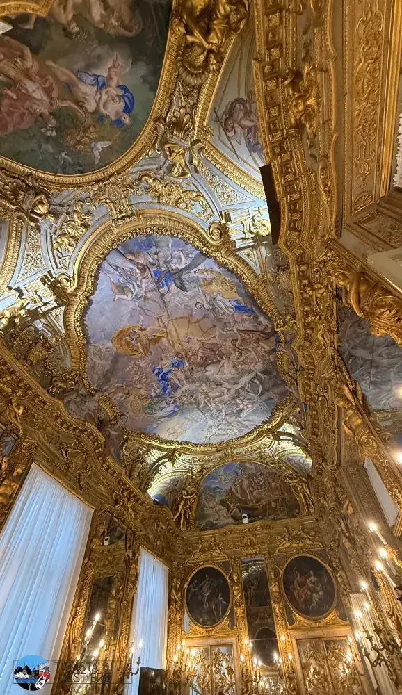 Palazzo Tobia Pallavicino Soffitto Galleria dorata Palazzo Tobia Pallavicino Soffitto Galleria dorata